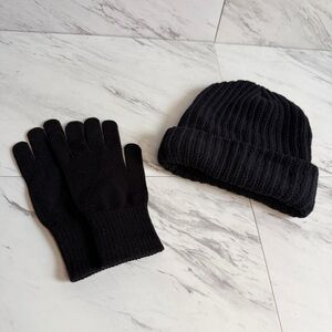 LIKE NEW Love Your Melon Black Beanie and Gloves Set